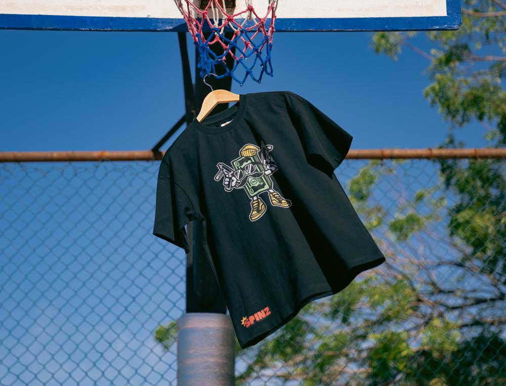 Spinz Black T-Shirt Money War S