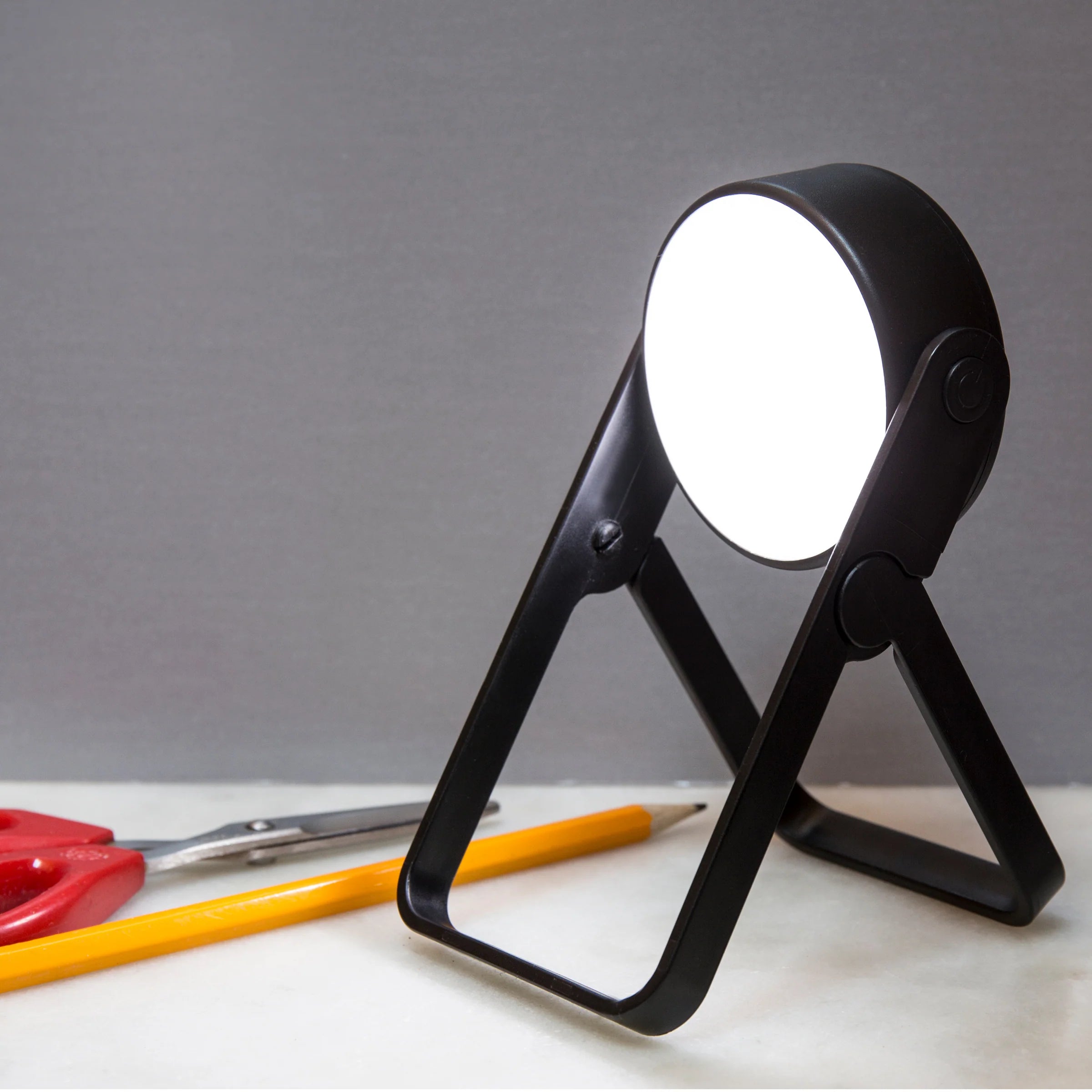 Kikkerland Desk Spot Light