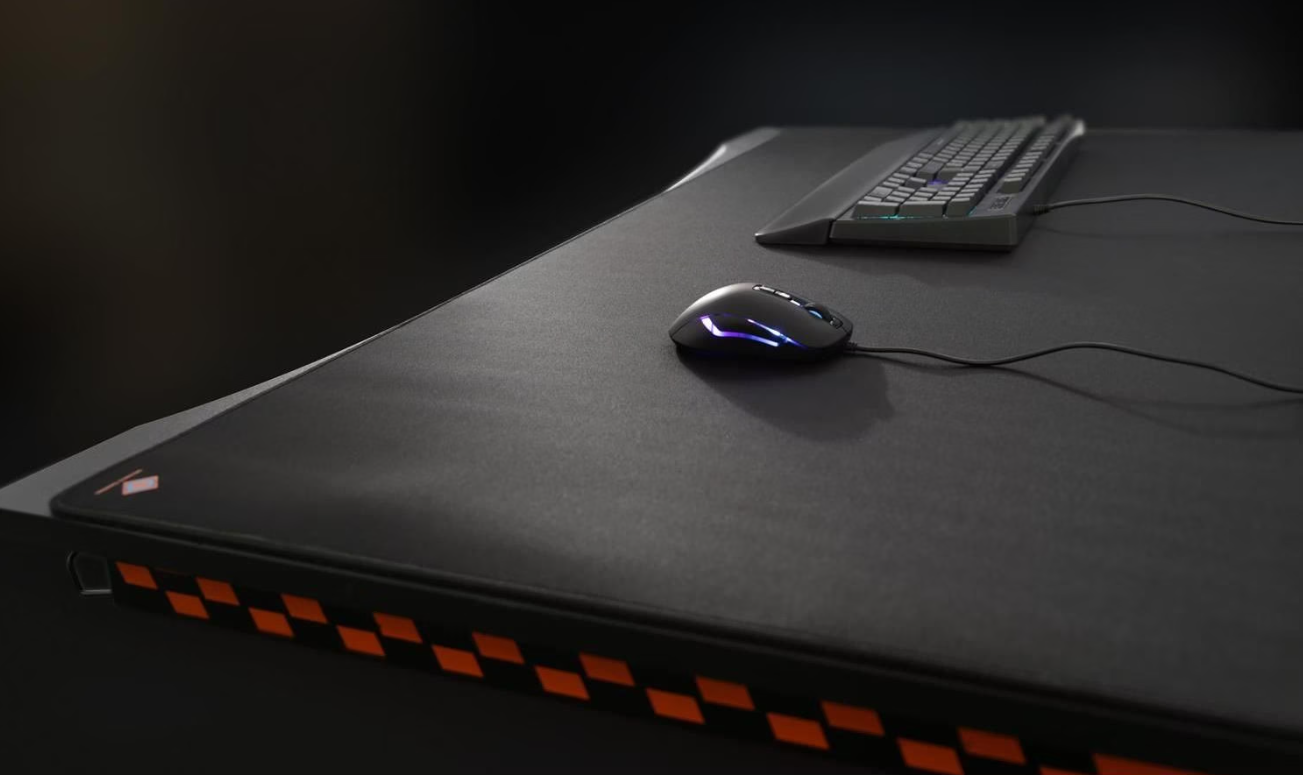 DELTACO GAMING DMP440 XXL DESKMAT,
1200x600x4mm, stitched edges - Black
