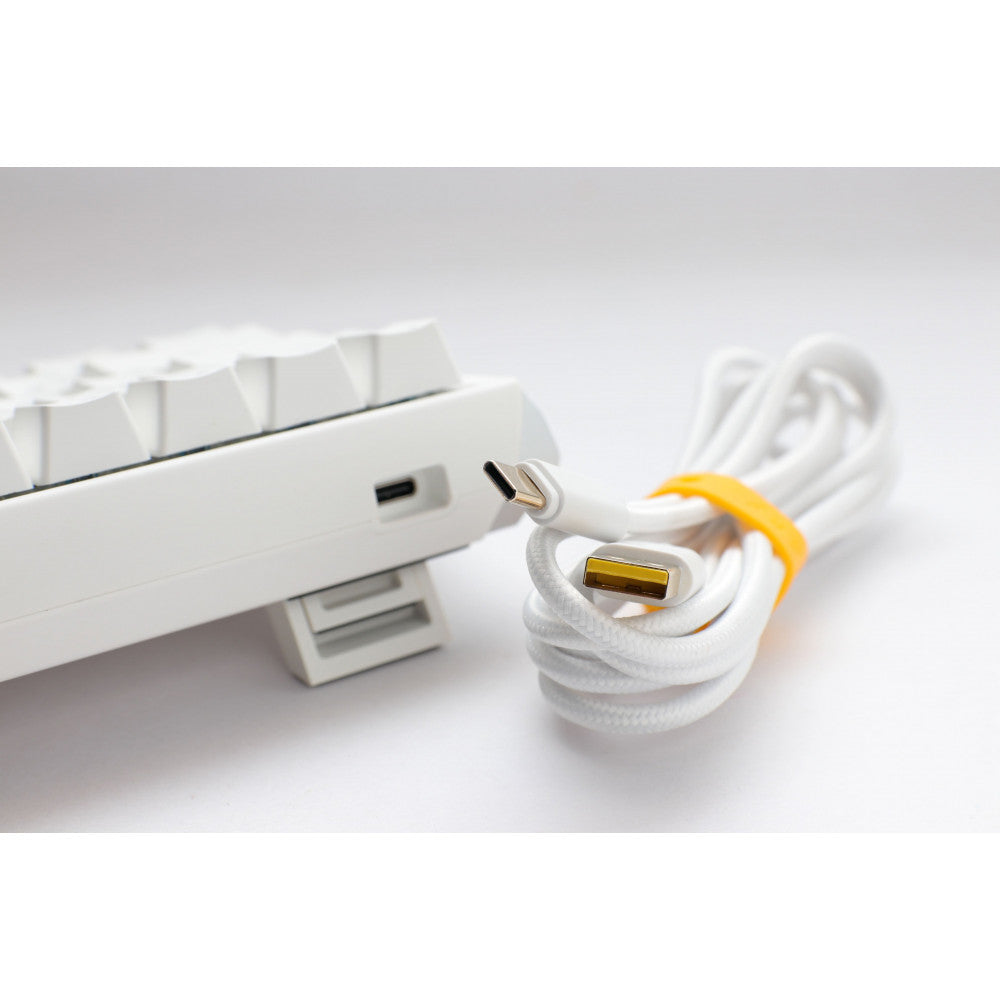 Ducky One 3 كلاسيك أبيض نقي ميني 60% مفتاح شيري أحمر - عربي