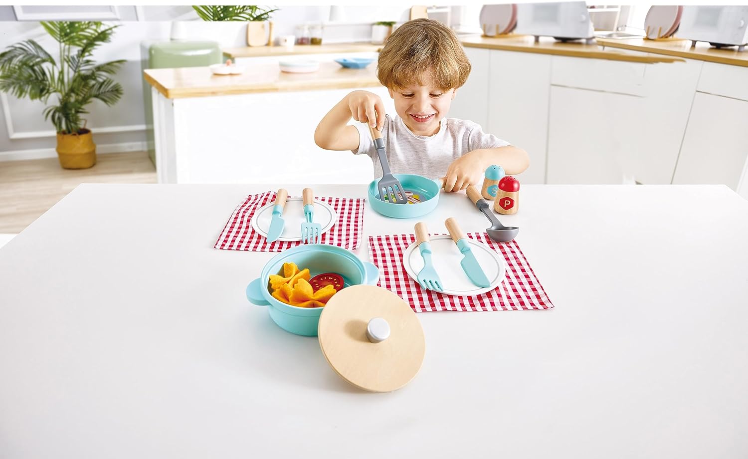 Hape - Little Chef Cooking & Serve Play Set