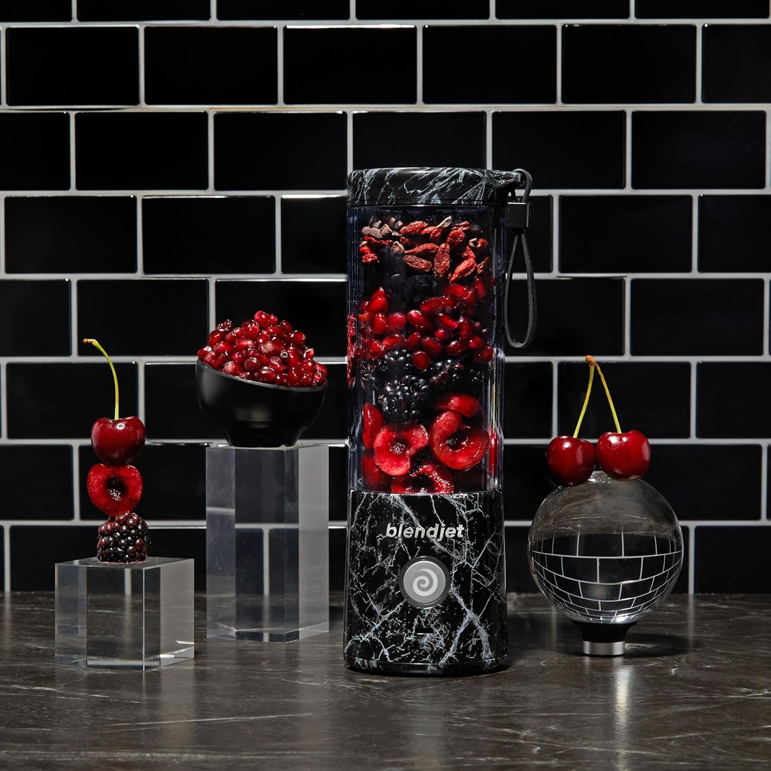 BLENDJET V2 PORTABLE BLENDER PRINT BLACK MARBLE