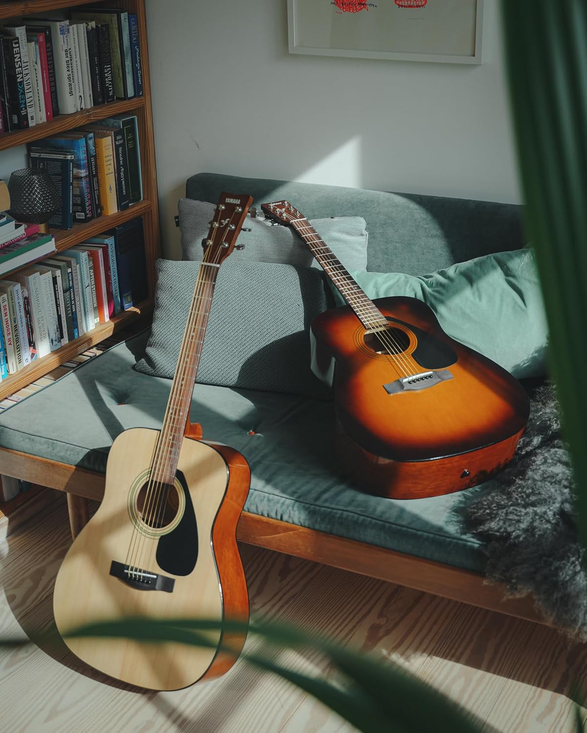 Yamaha Acoustic Guitar F-310