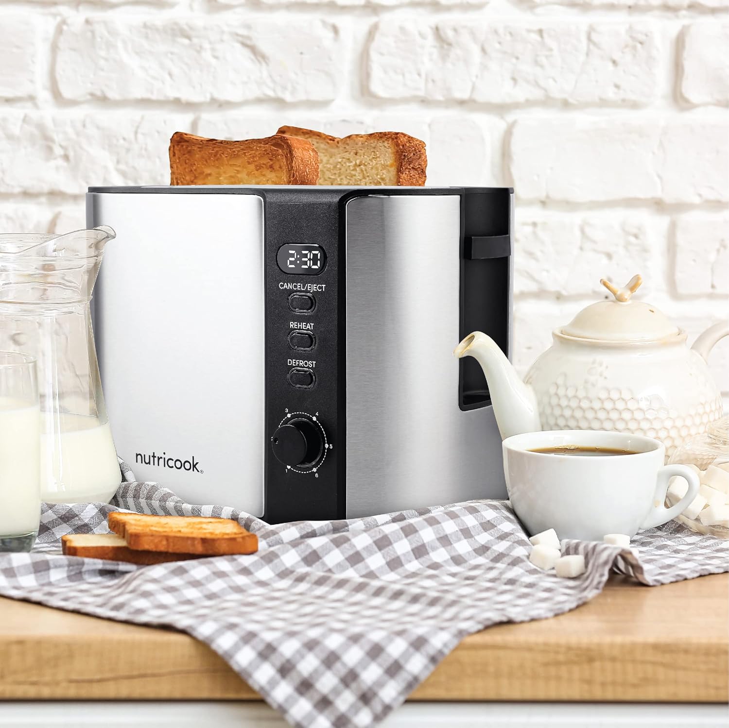 Nutricook 2 Slice Toaster Steel & Black NC-T102S