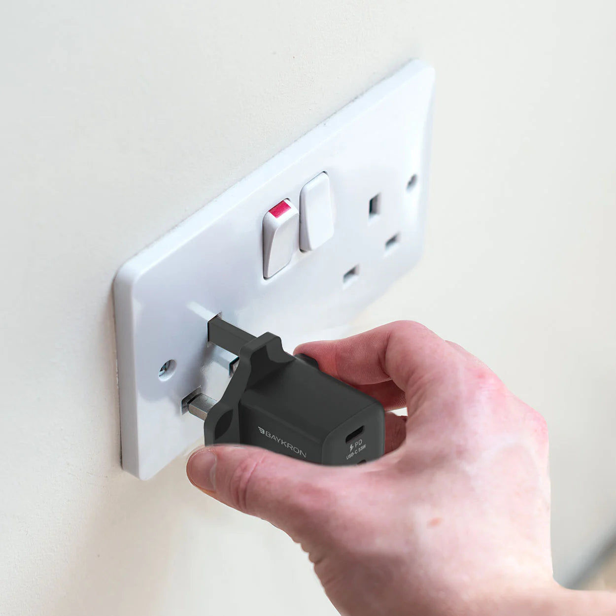 Baykron Wall Charger GAN 33 UK Plug