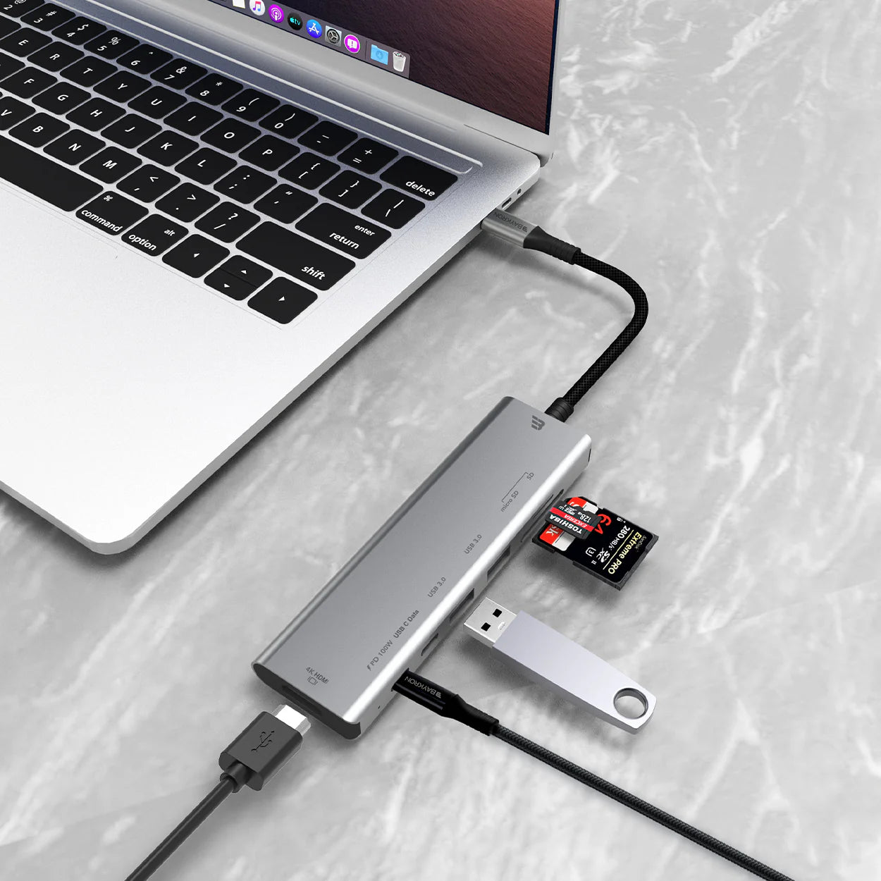 Baykron Usb-C Hub 7 in 1 with card reader, AND 100 W PD