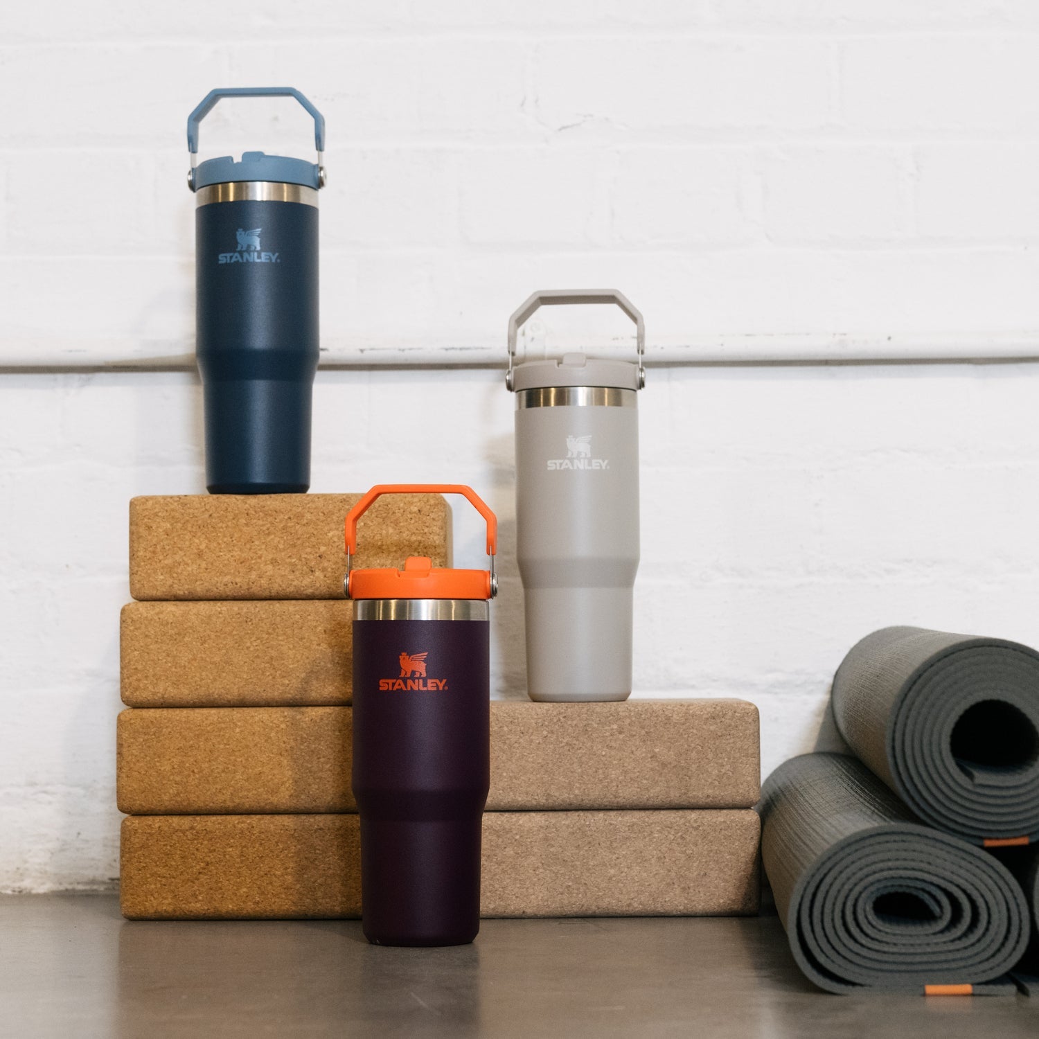 زجاجة ستانلي آيس فلو جو - 870 مل/30 أونصة - قش مرن - أزرق بحري