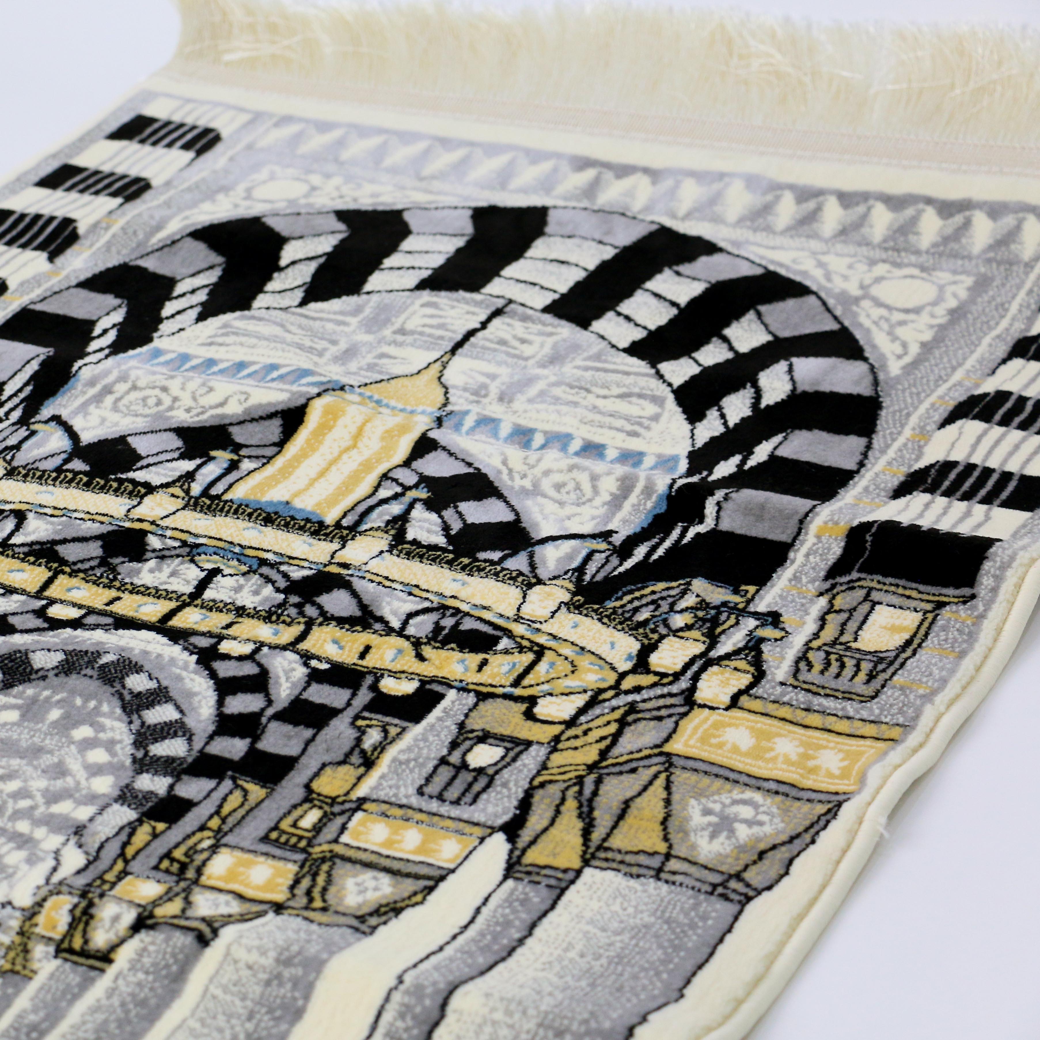 سجادة صلاة مدخل المسجد النبوي