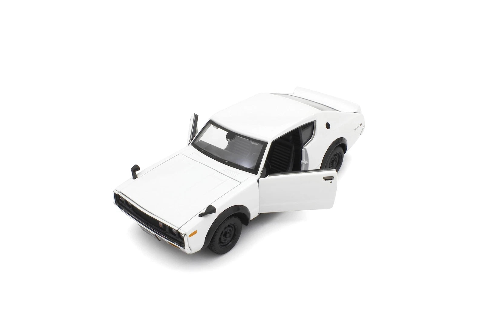 Maisto 1:24 Nissan Skyline 2000GT-R (1973: KPGC 110)