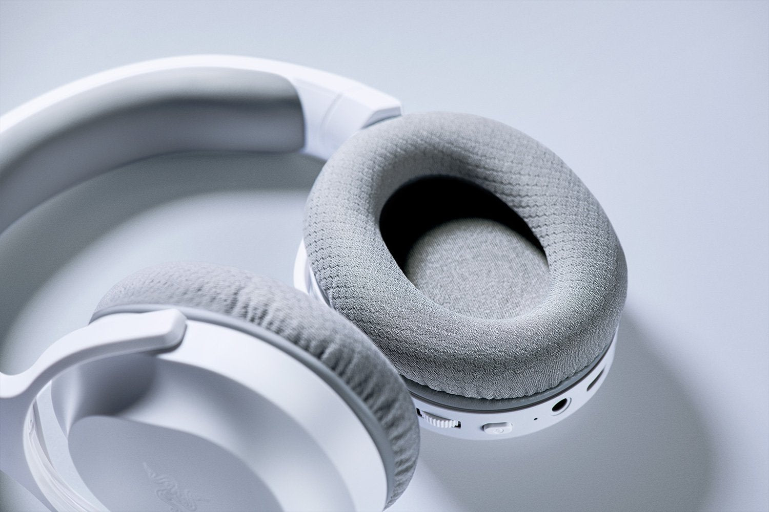 BARRACUDA X (2022)Gaming Headset- MERCURYWHITE