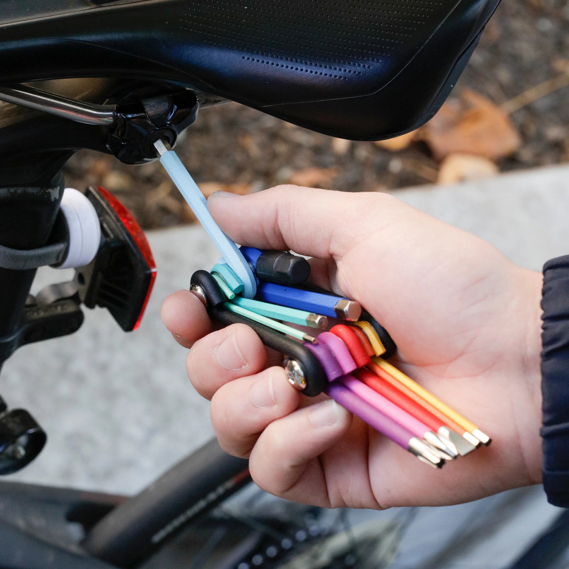 Kikkerland Rainbow Multi Tool