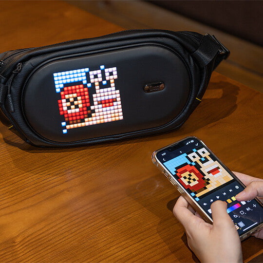 حقيبة Divoom Pixoo Sling Bag-C مع شاشة متحركة قابلة للتخصيص وإدارة عبر التطبيق - أسود