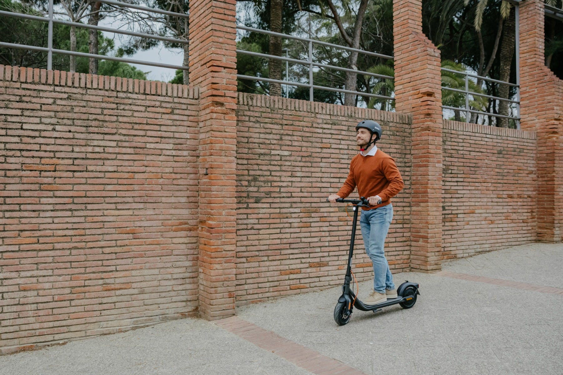 Ninebot F2 Series Professional comuting electric kickscooter