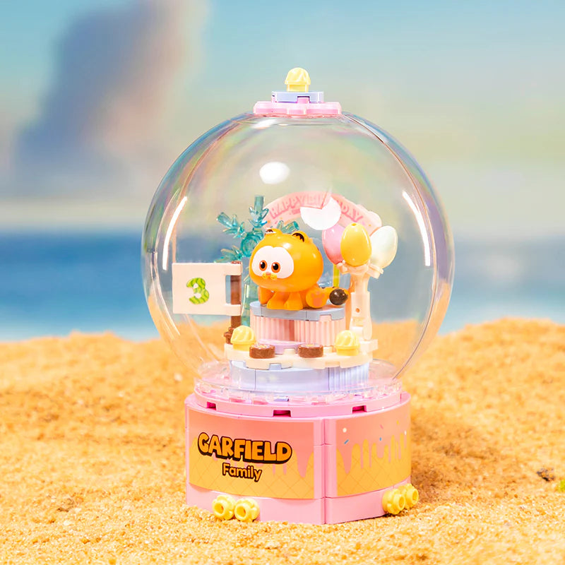 Crystal Ball - Birthday Cake