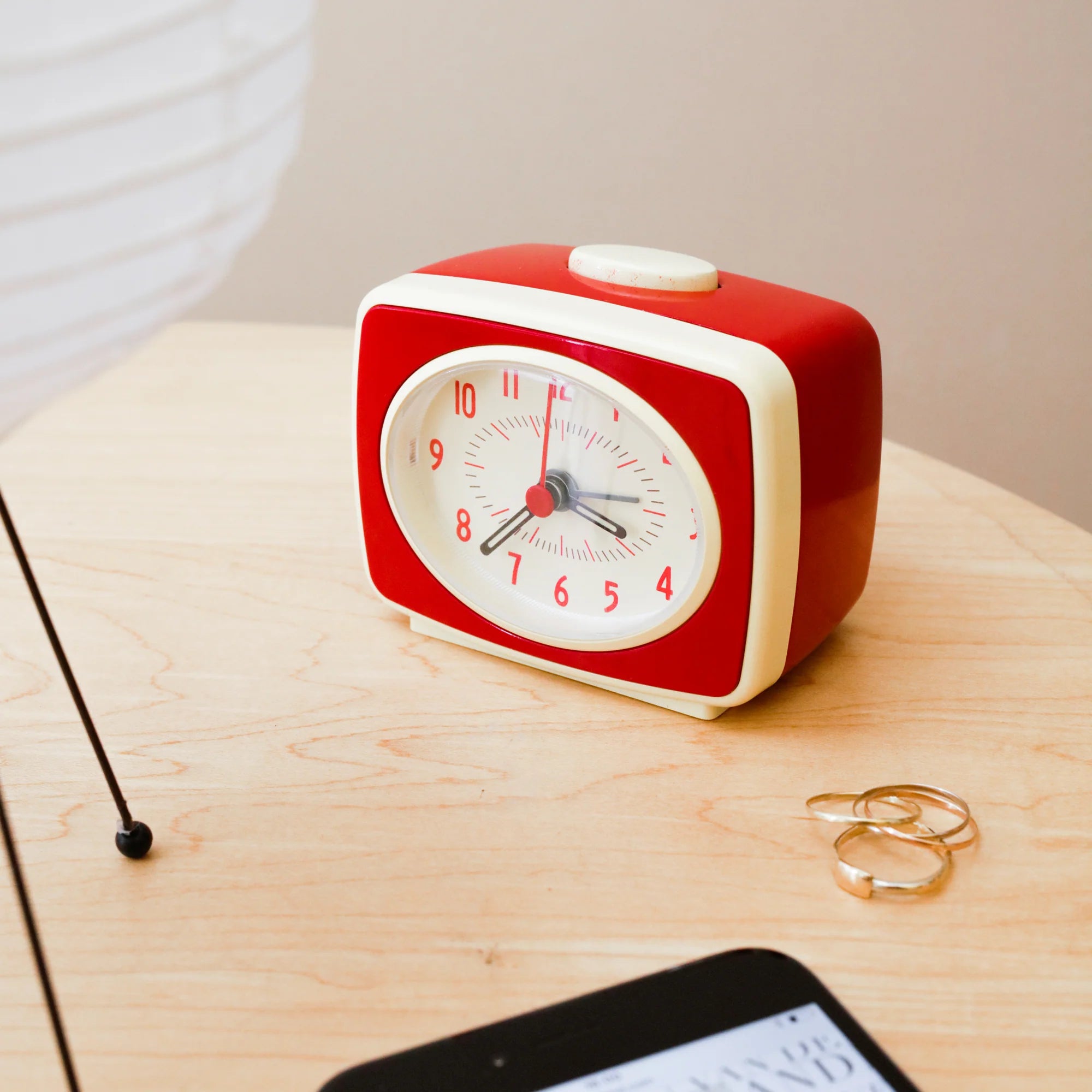 Kikkerland Small Classic Alarm Clock Red