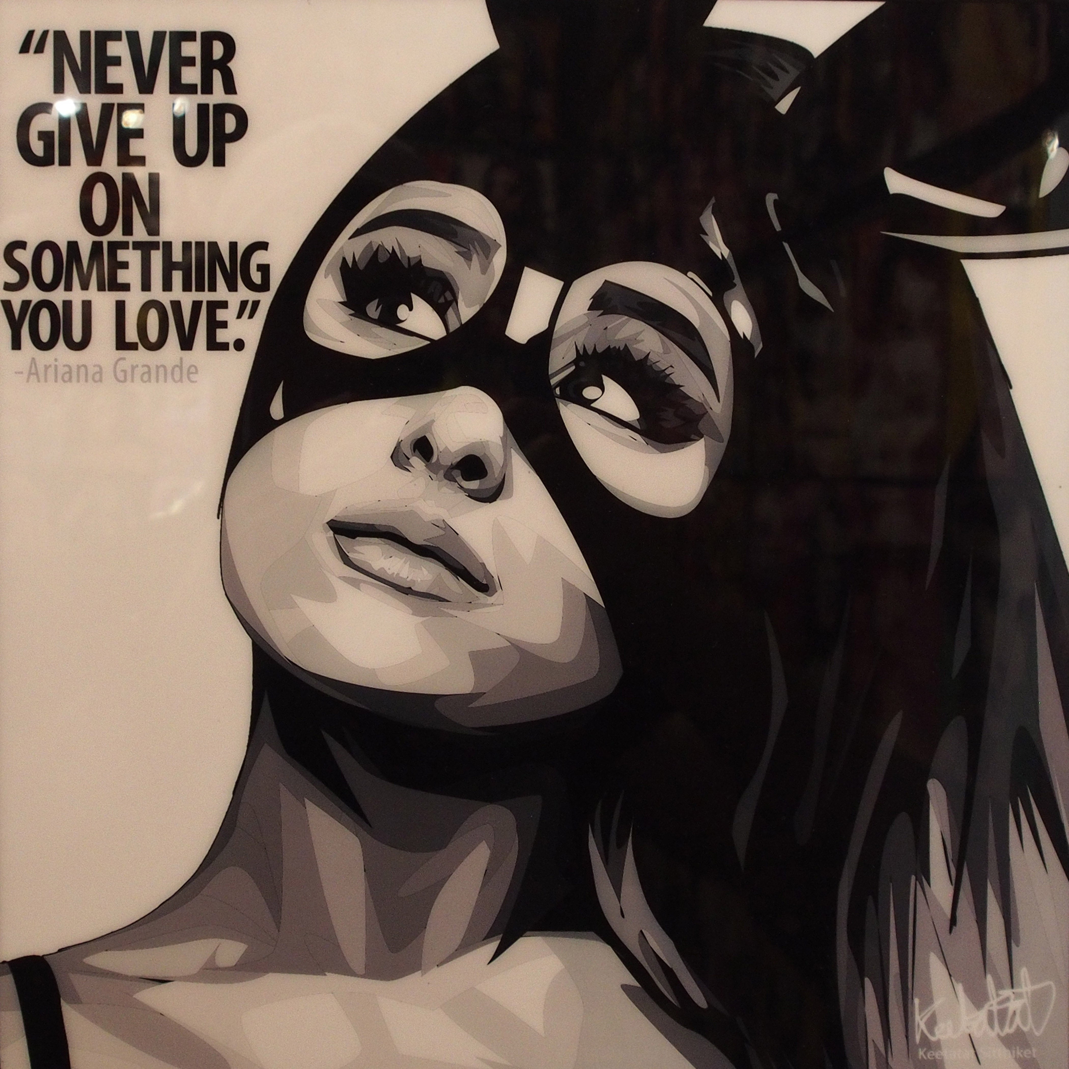 ARIANA GRANDE 25X25