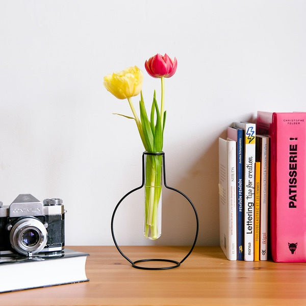 Balvi Vase Round Silhouette Black